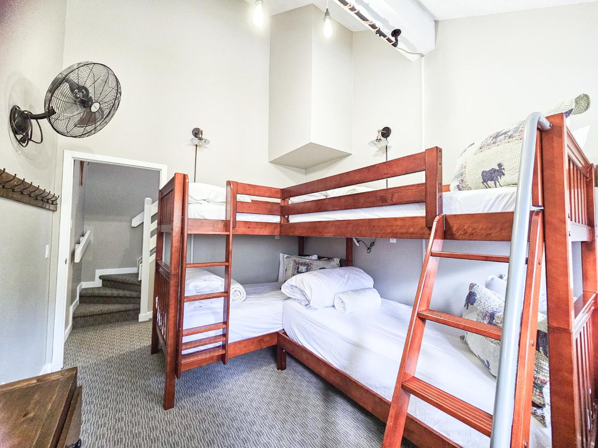Horsethief Lodge By Stayin Panorama Phòng bức ảnh